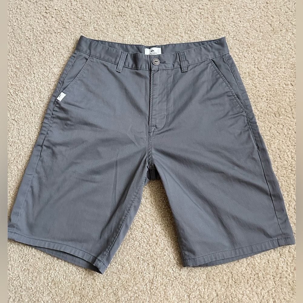 Reef Men's Charcoal Flat Front Shorts